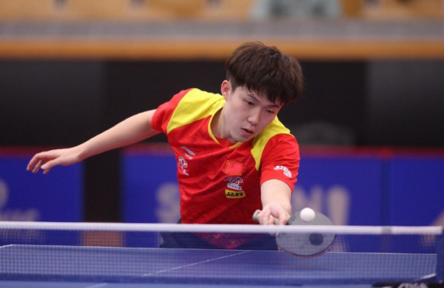 两人的膝盖 两人的膝盖