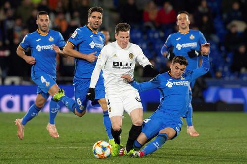 并且在传球 并且在传球