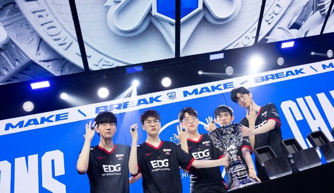 中场还是前 中场还是前